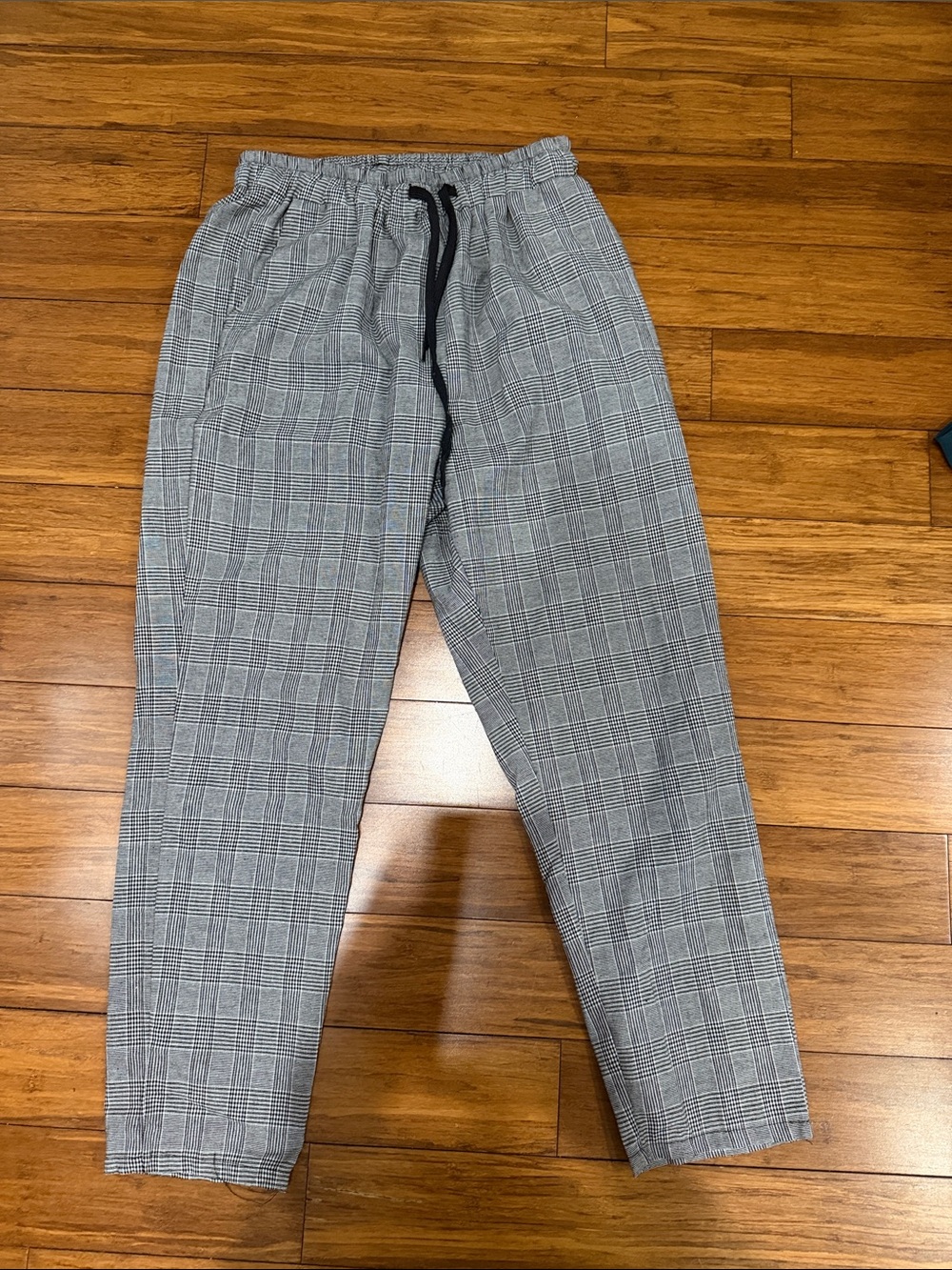 SHEIN Black & Gray Plaid Drawstring Jogger Pants